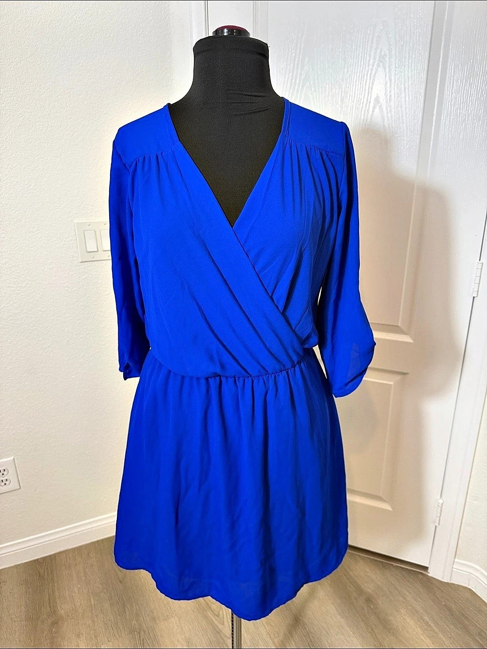 Tovia Blue Wrap Mini Dress Size Medium Like New